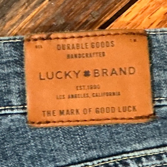 Lucky Brand Classic Blue Jeans Women’s Size 14 Everyday Denim - Picture 5 of 8